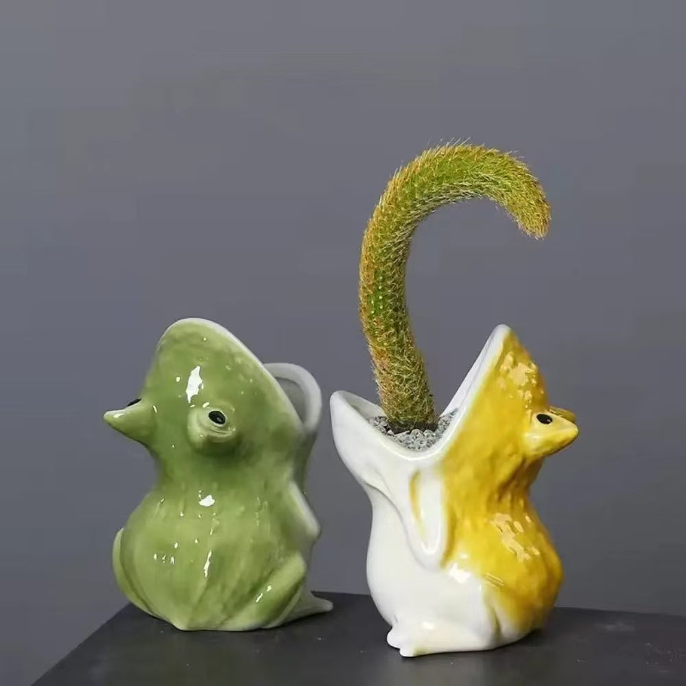 CERAMIC FROG PLANTER